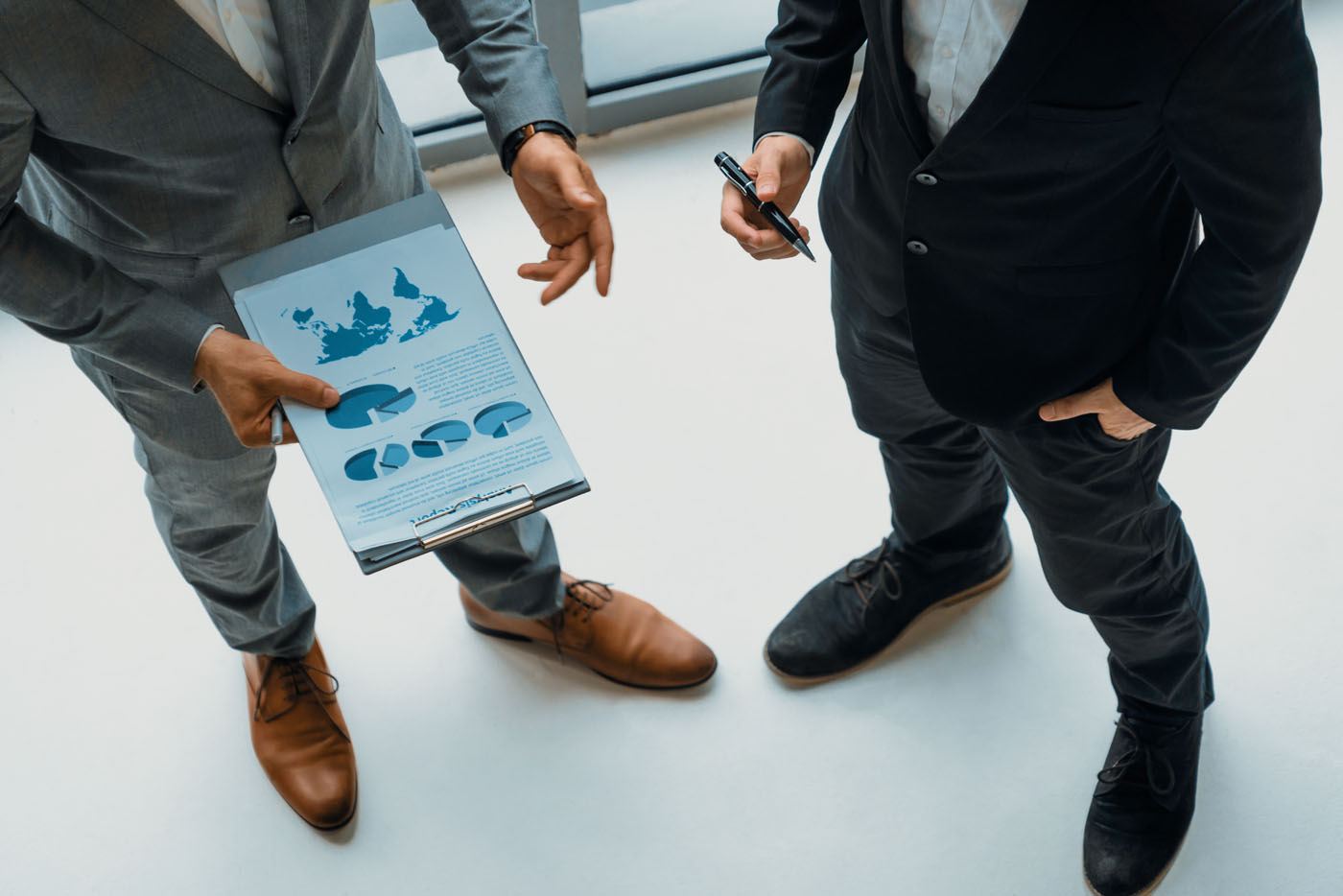 الاندماج والاستحواذ وإعادة الهيكلة